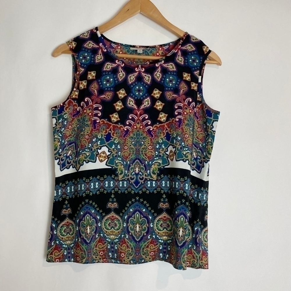 Indikka Top in Size Small